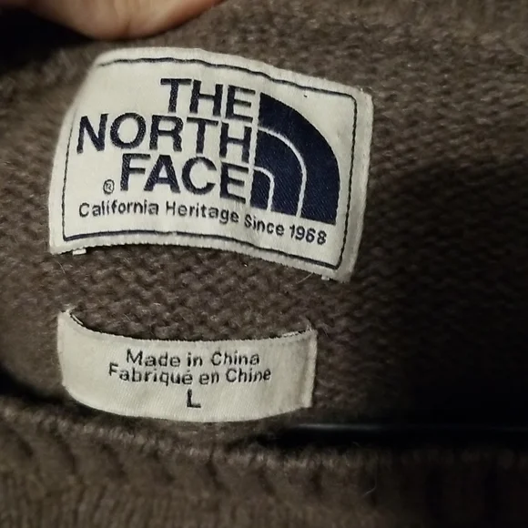The North Face Sweater - Picture 4 of 5